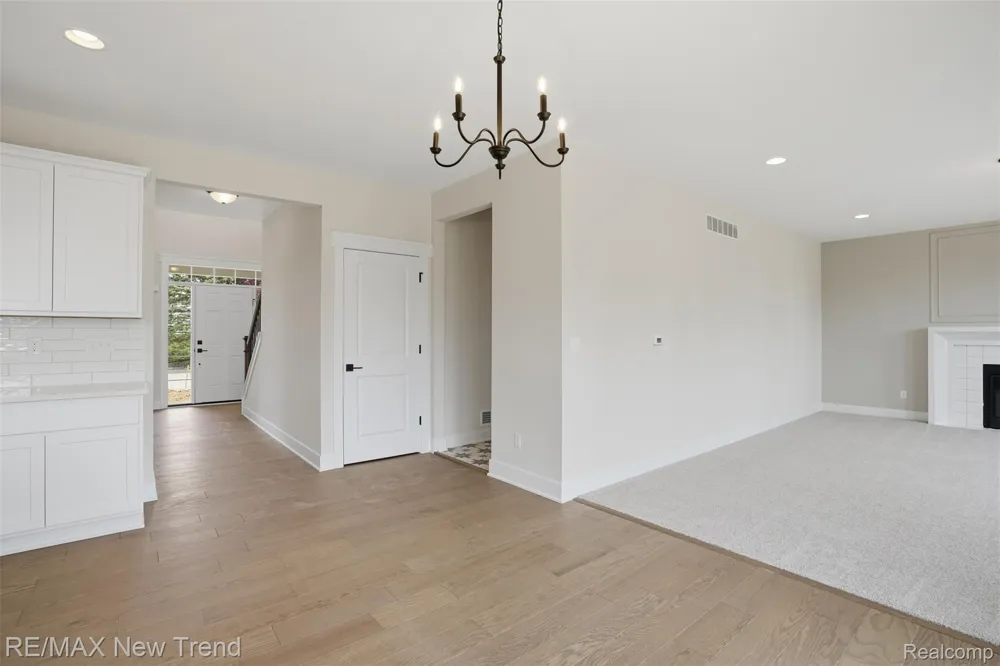 2100 Crested Butte Drive White Lake Charter Township, MI 48383