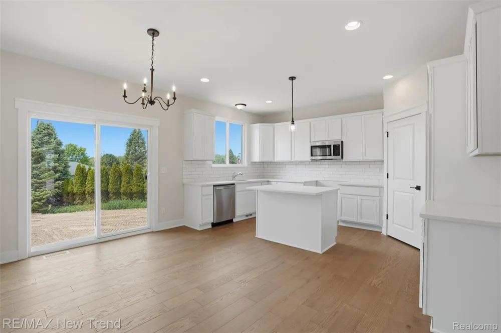 2100 Crested Butte Drive White Lake Charter Township, MI 48383