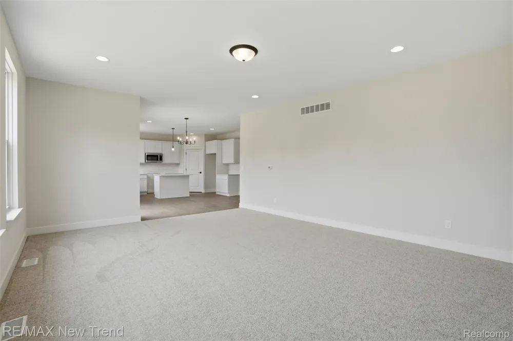 2100 Crested Butte Drive White Lake Charter Township, MI 48383