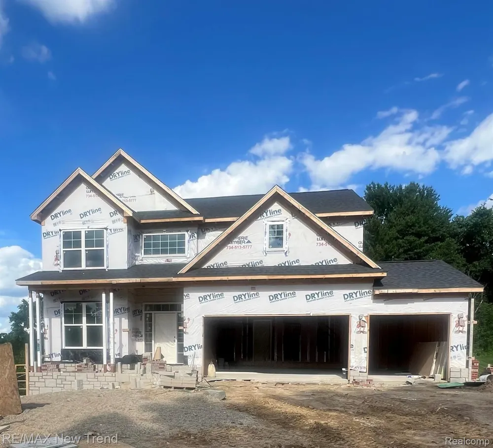 2100 Crested Butte Drive White Lake Charter Township, MI 48383