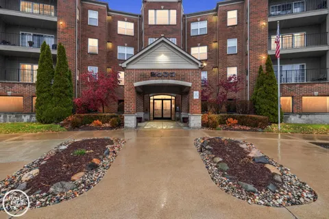 2118 Country Club Drive