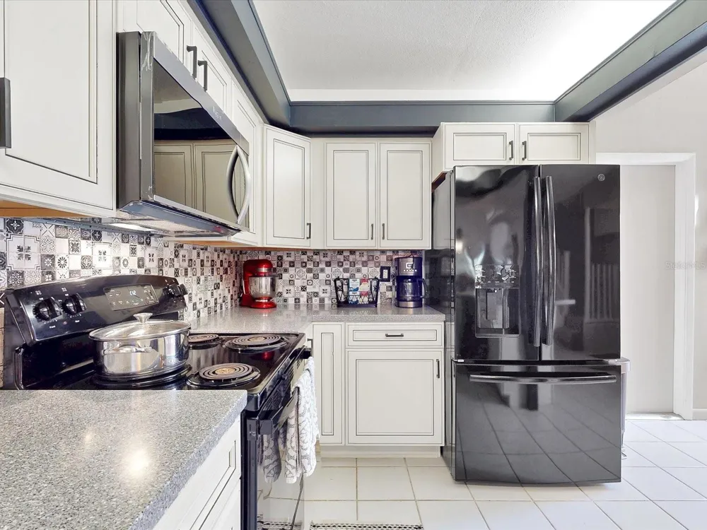 109 COVENTRY LANE Haines City, FL 33844