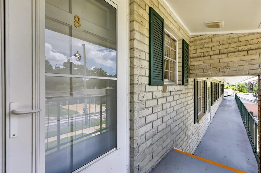 200 E 10TH AVENUE #8 Mount Dora, FL 32757