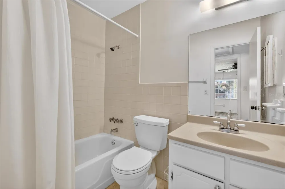 200 E 10TH AVENUE #8 Mount Dora, FL 32757