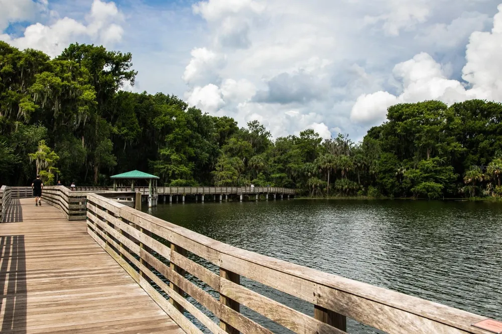 200 E 10TH AVENUE #8 Mount Dora, FL 32757