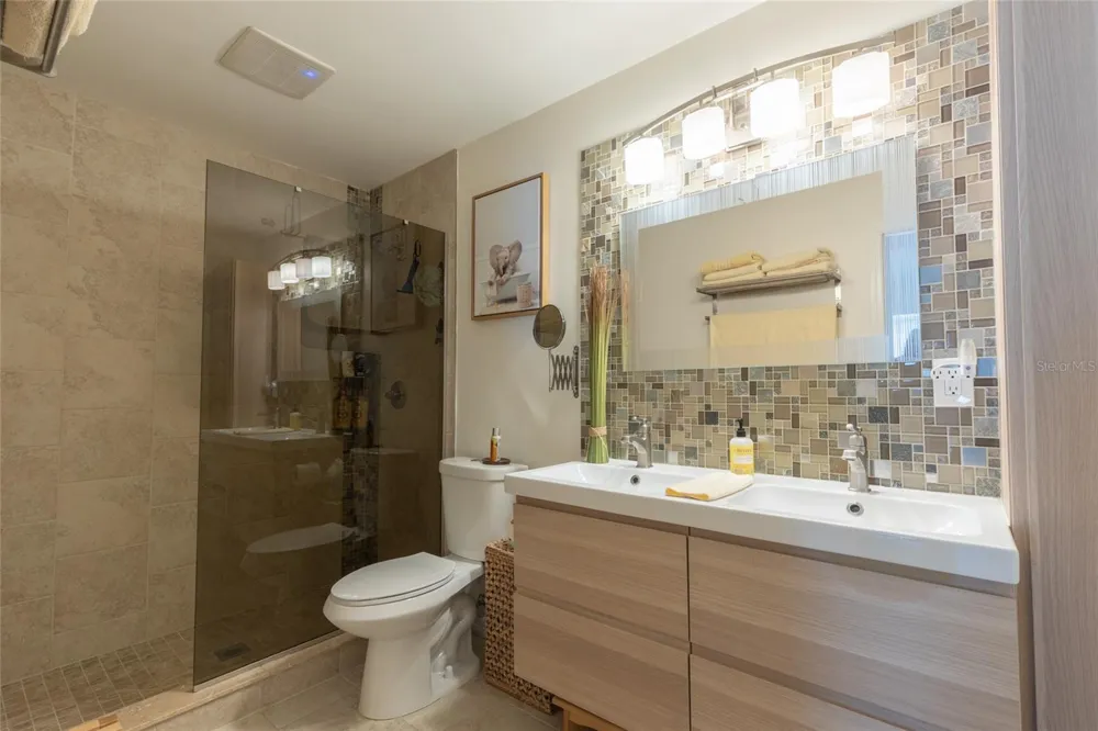 2013 DOVER COURT Oldsmar, FL 34677