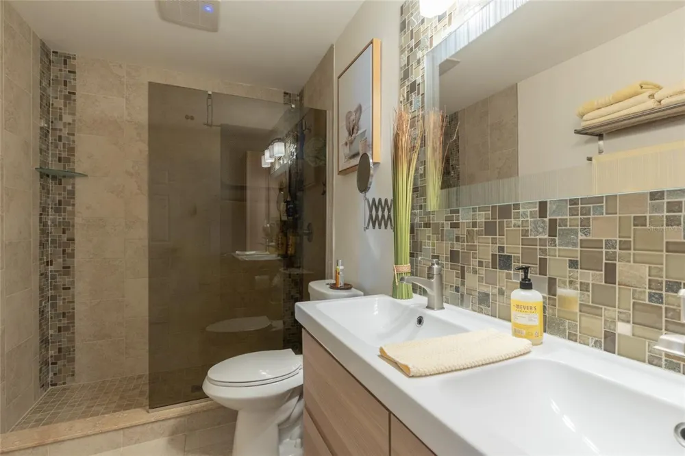 2013 DOVER COURT Oldsmar, FL 34677