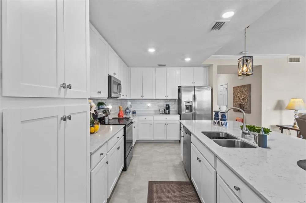 17626 GAWTHROP DRIVE #202 Bradenton, FL 34211