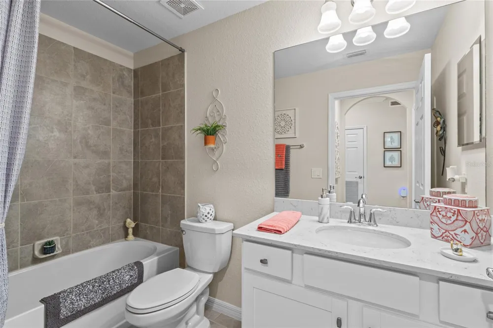 17626 GAWTHROP DRIVE #202 Bradenton, FL 34211
