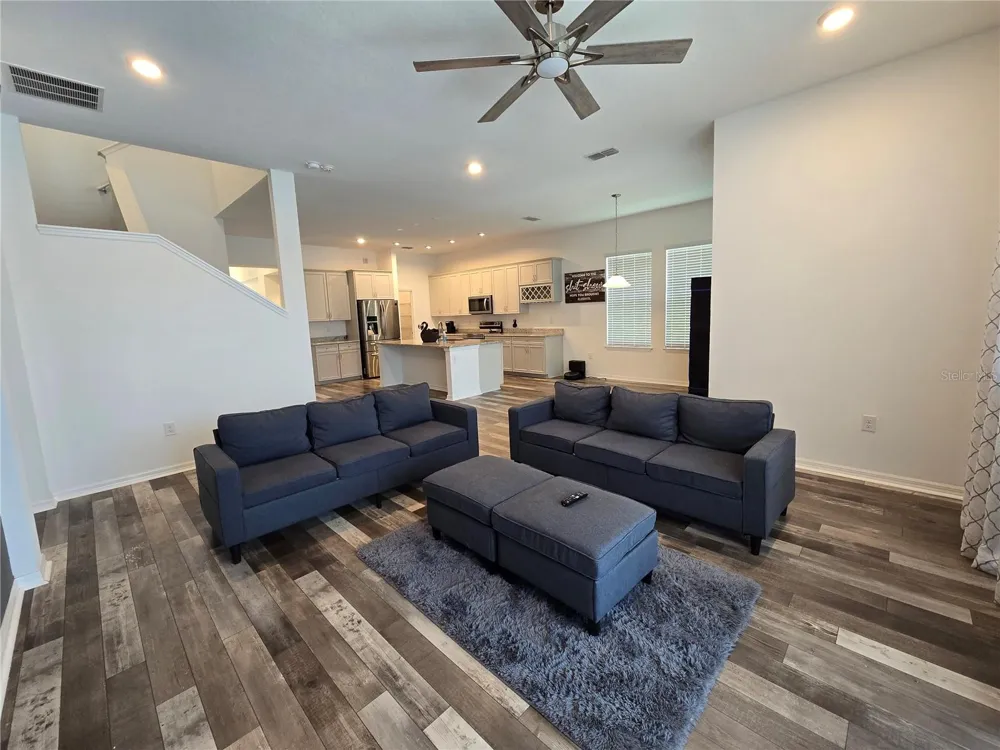 863 W BAYSHORE DRIVE Tarpon Springs, FL 34689