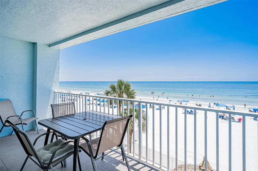 17200 GULF BOULEVARD #202 North Redington Beach, FL 33708