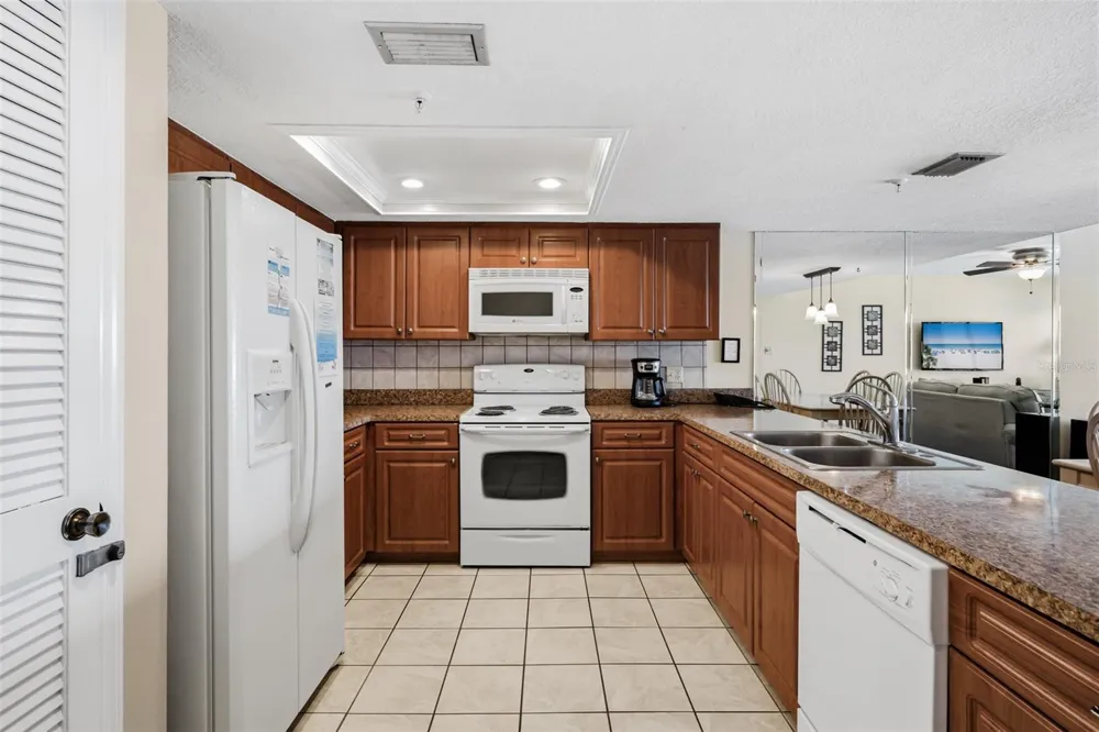 17200 GULF BOULEVARD #202 North Redington Beach, FL 33708