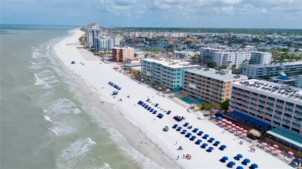 17200 GULF BOULEVARD #202 North Redington Beach, FL 33708