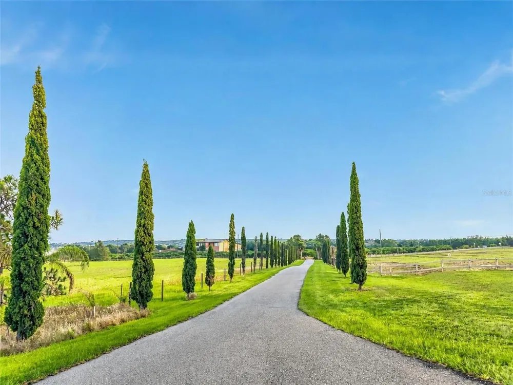 915 CROOKED LAKE DRIVE Babson Park, FL 33827