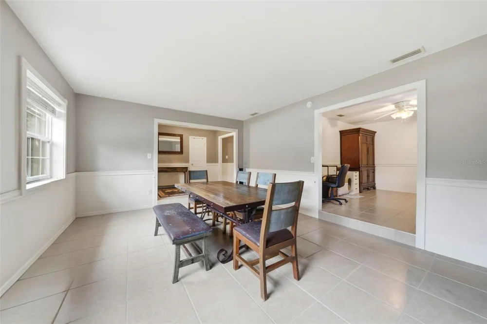 112 E GARDENIA STREET Howey In The Hills, FL 34737