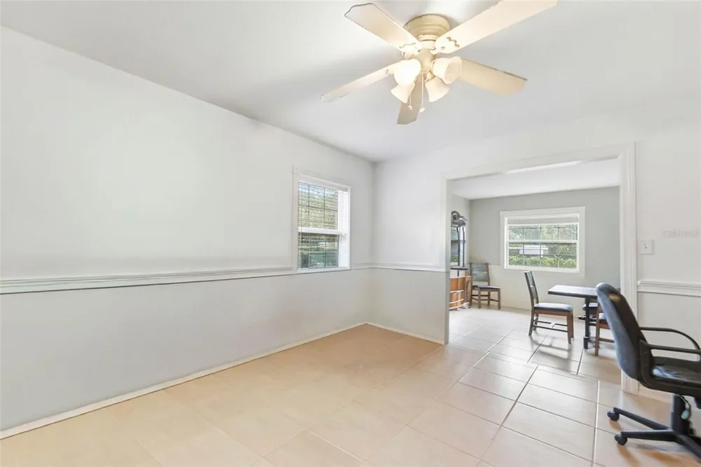 112 E GARDENIA STREET Howey In The Hills, FL 34737