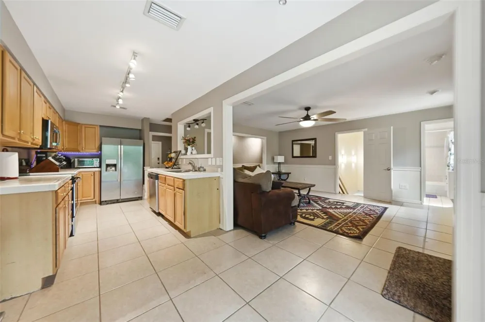 112 E GARDENIA STREET Howey In The Hills, FL 34737
