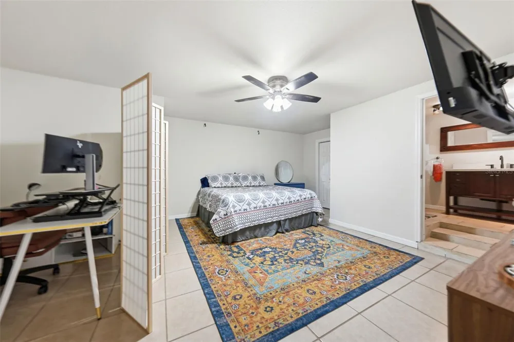 112 E GARDENIA STREET Howey In The Hills, FL 34737