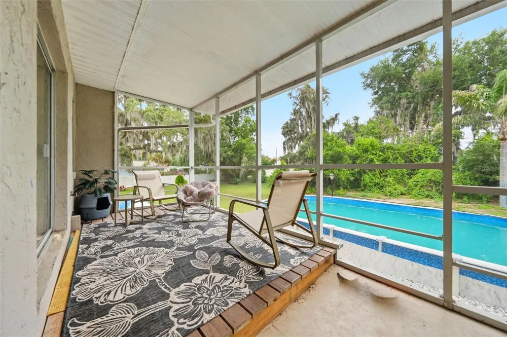 112 E GARDENIA STREET Howey In The Hills, FL 34737