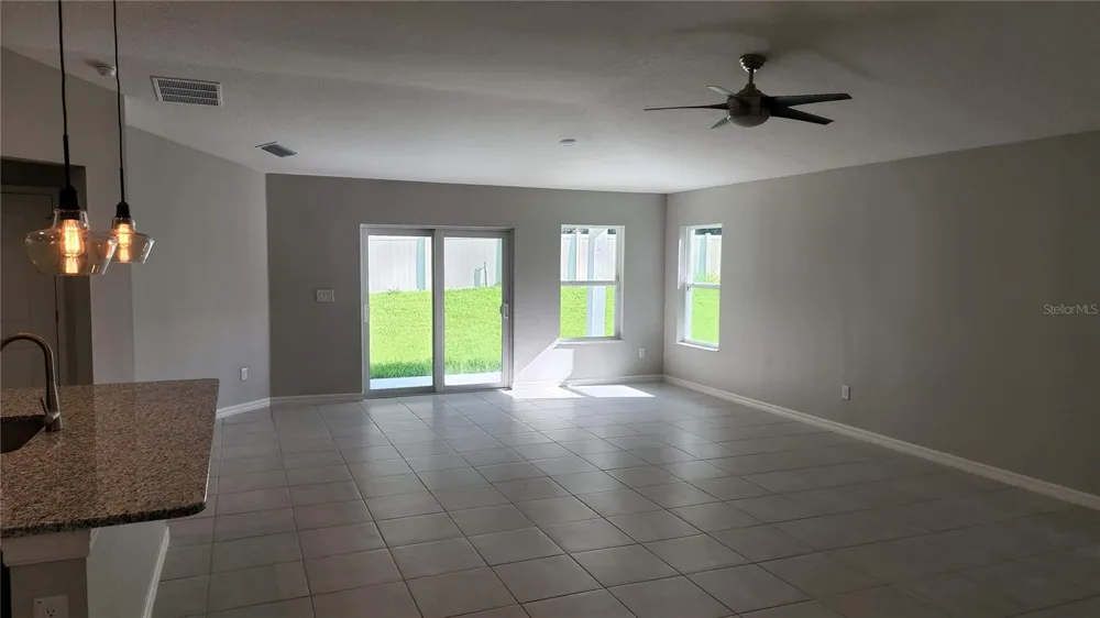 9938 MESIC WOODS AVENUE Seffner, FL 33584