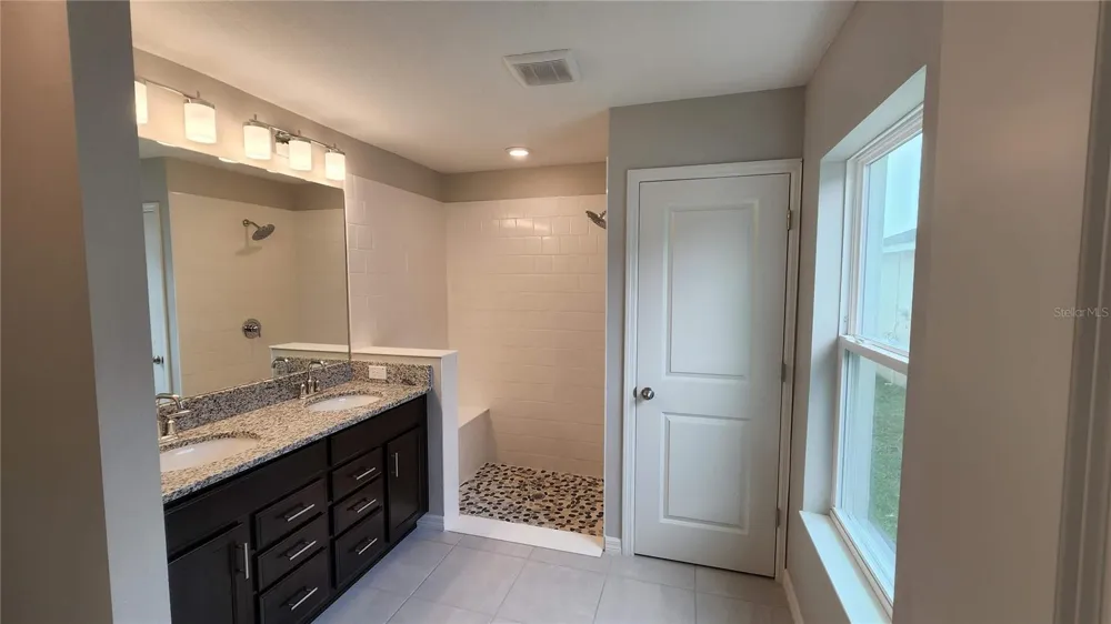 9938 MESIC WOODS AVENUE Seffner, FL 33584