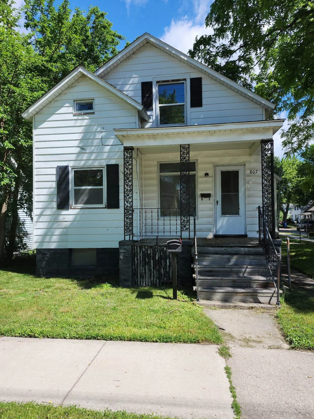 807 E North Union Street Bay City City, MI 48706