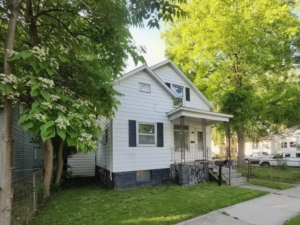 807 E North Union Street Bay City City, MI 48706
