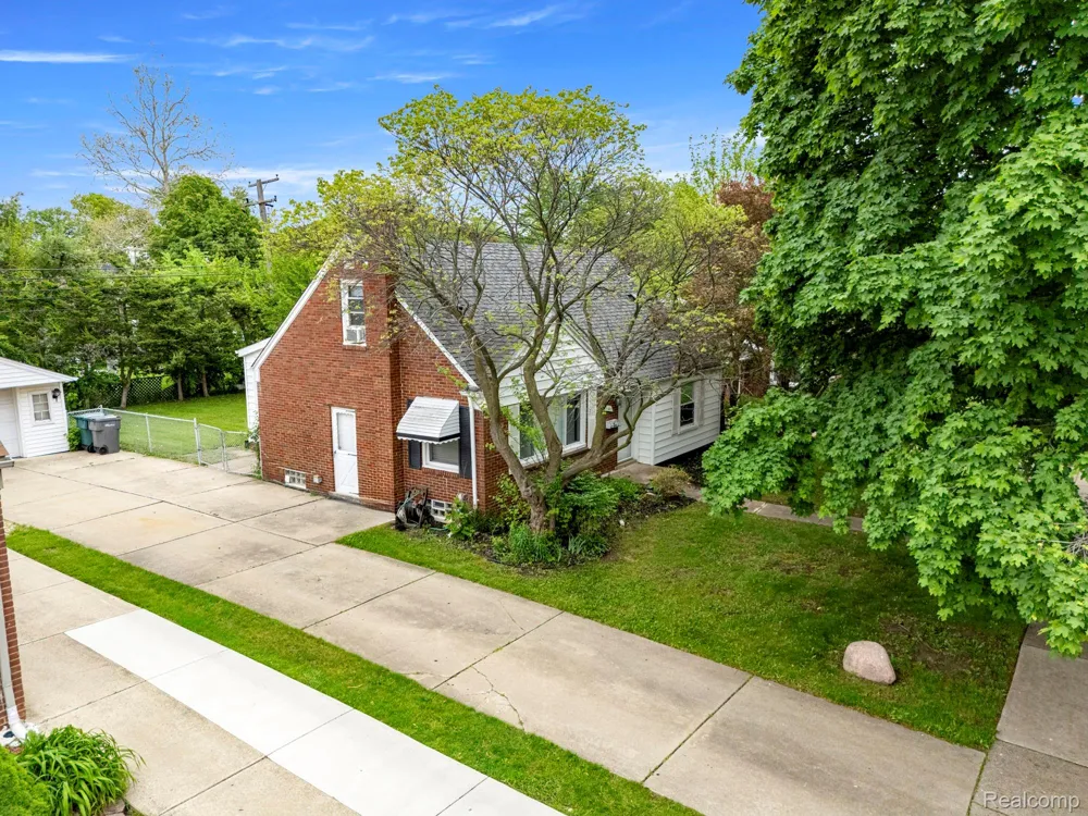 21311 Outer Drive Dearborn City, MI 48124