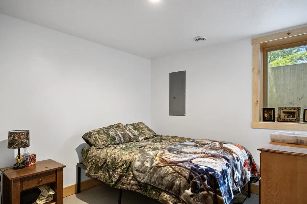 2485 W Lake Shore Drive Merrill Township, MI 49309