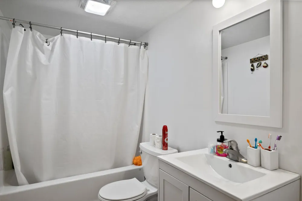 2485 W Lake Shore Drive Merrill Township, MI 49309
