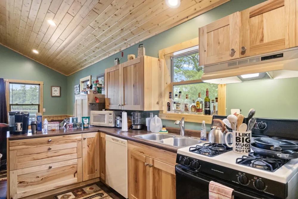 2485 W Lake Shore Drive Merrill Township, MI 49309