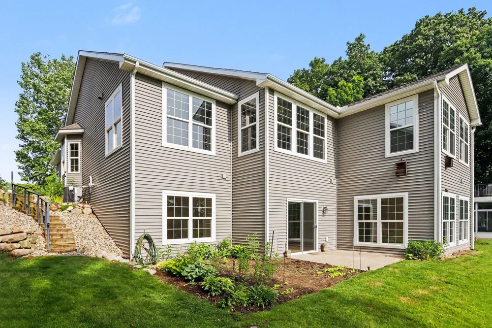 6945 Hunters Creek Comstock Charter Township, MI 49048