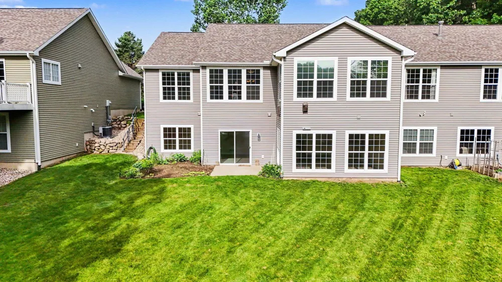 6945 Hunters Creek Comstock Charter Township, MI 49048