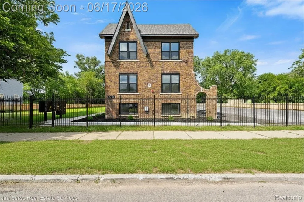 4735 Rohns #4A Street Detroit City, MI 48214