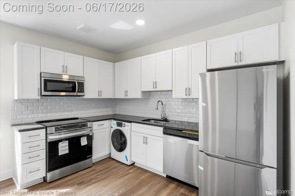 4735 Rohns #4A Street Detroit City, MI 48214