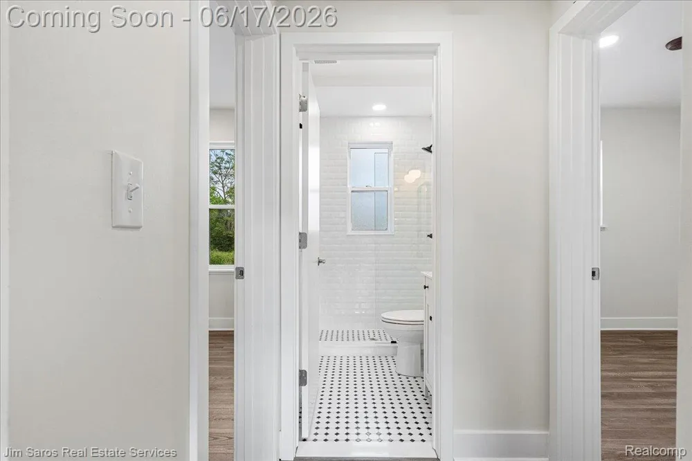 4735 Rohns #4A Street Detroit City, MI 48214