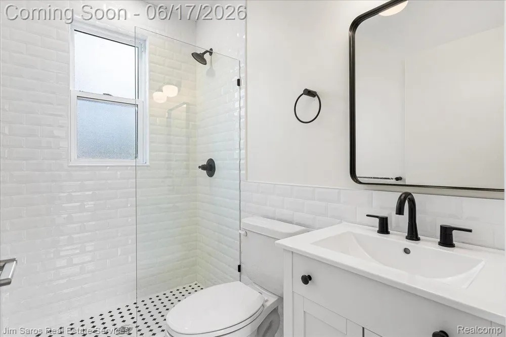 4735 Rohns #4A Street Detroit City, MI 48214
