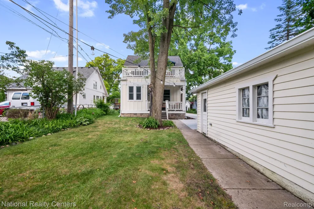 116 S Rogers Street Northville City, MI 48167