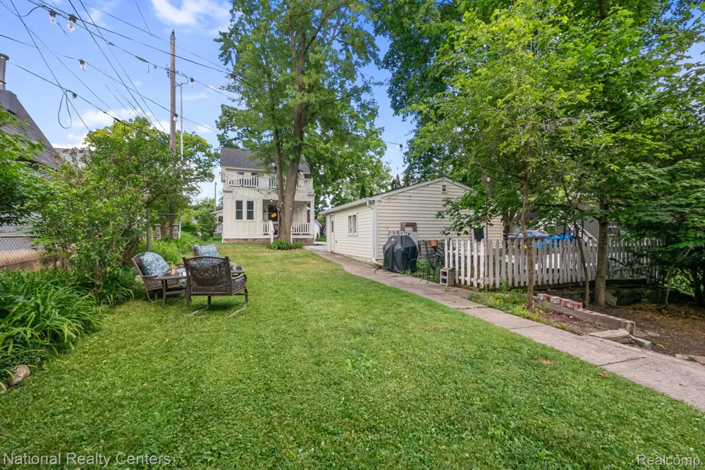 116 S Rogers Street Northville City, MI 48167