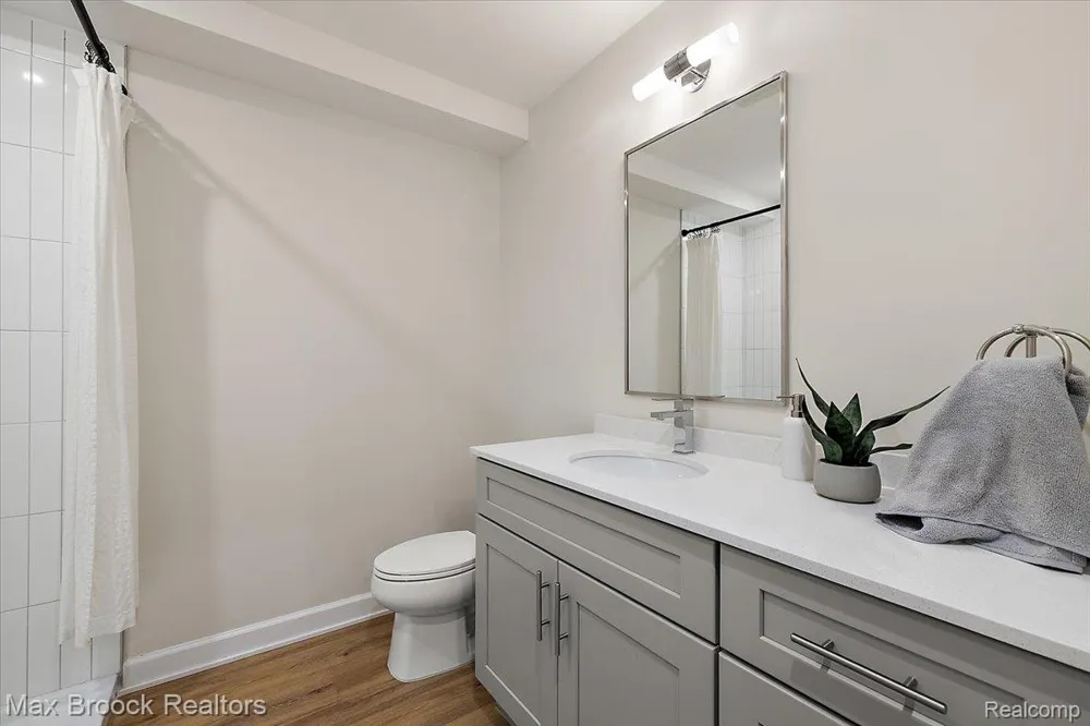 382 Notre Dame Street Grosse Pointe City, MI 48230