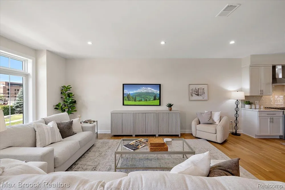 382 Notre Dame Street Grosse Pointe City, MI 48230