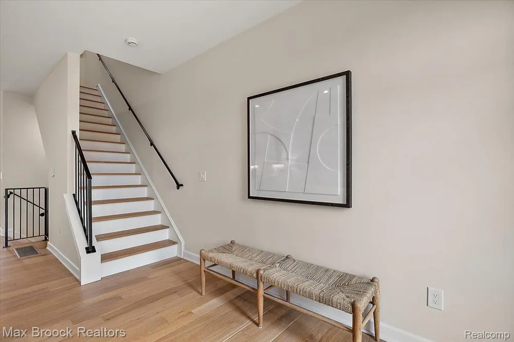 382 Notre Dame Street Grosse Pointe City, MI 48230