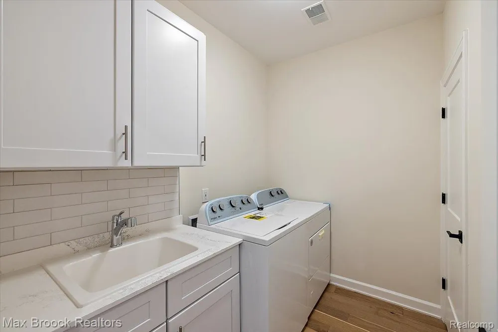 382 Notre Dame Street Grosse Pointe City, MI 48230