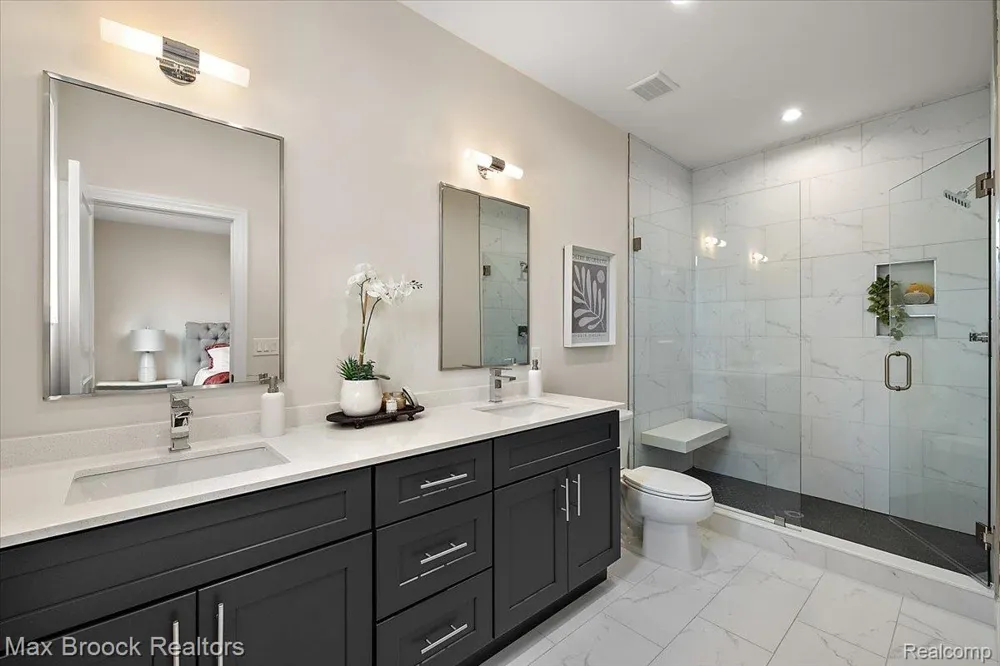 382 Notre Dame Street Grosse Pointe City, MI 48230