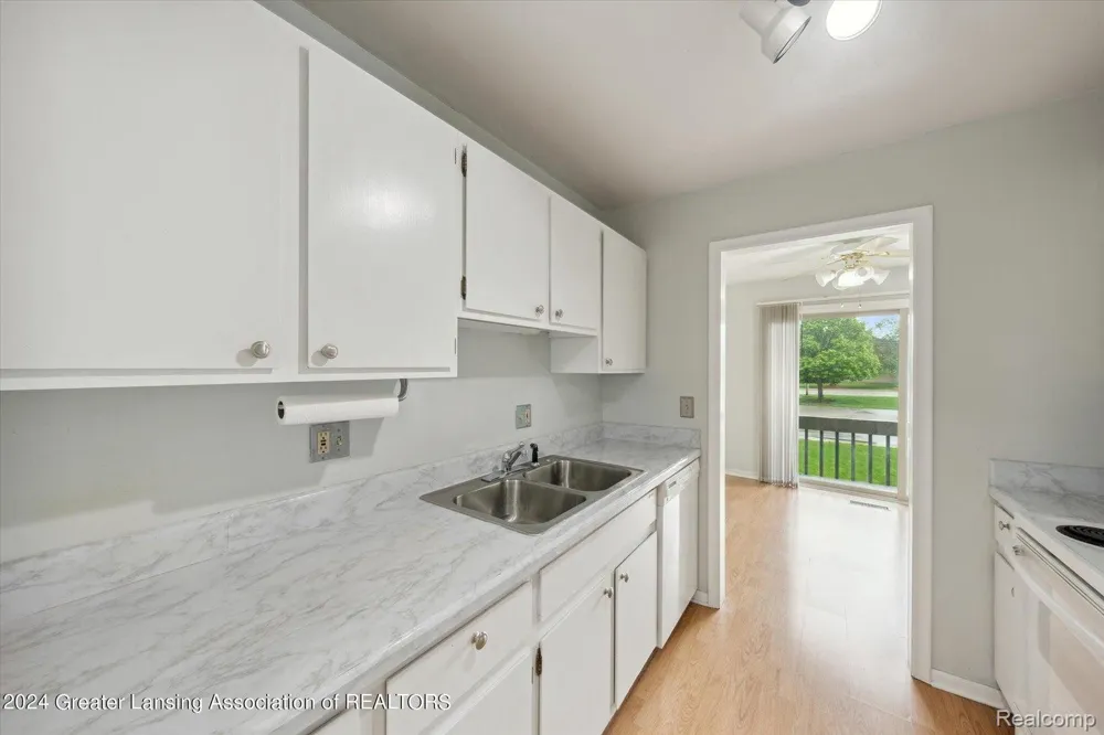 2926 Mount Hope Road Meridian Charter Township, MI 48864