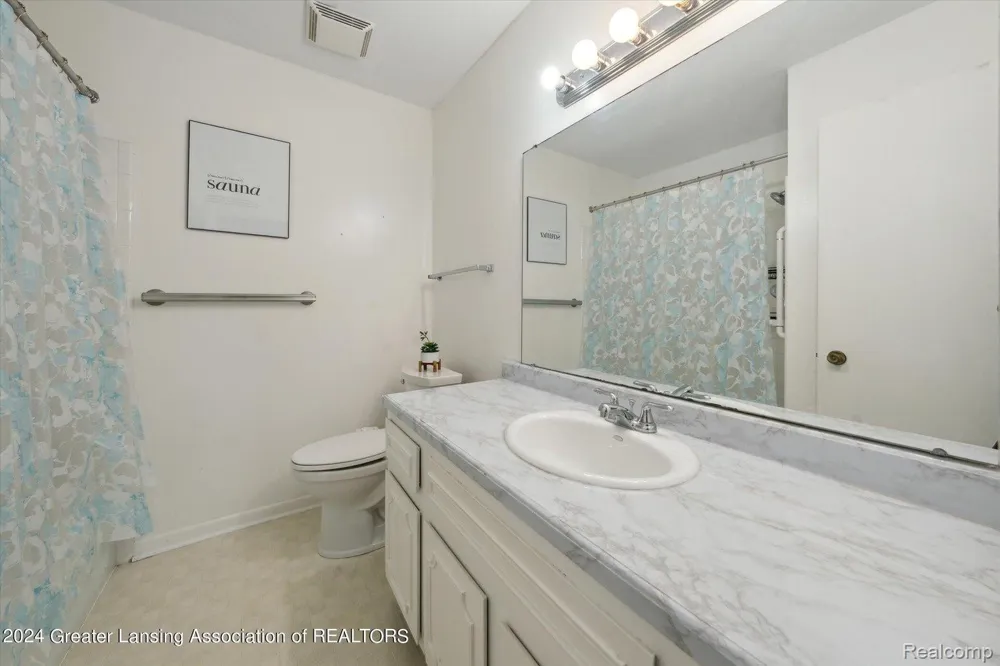 2926 Mount Hope Road Meridian Charter Township, MI 48864