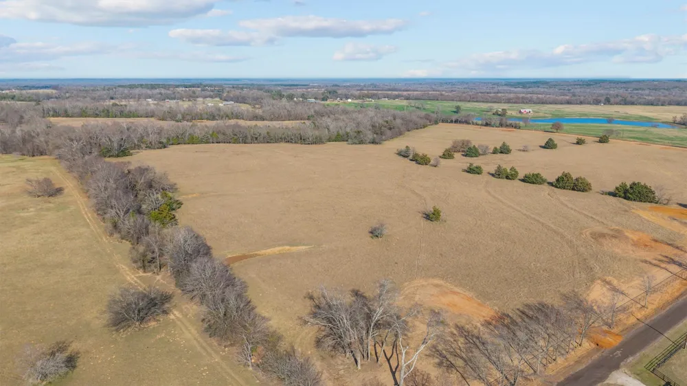 17700 County Road 477 Lindale, TX 75771