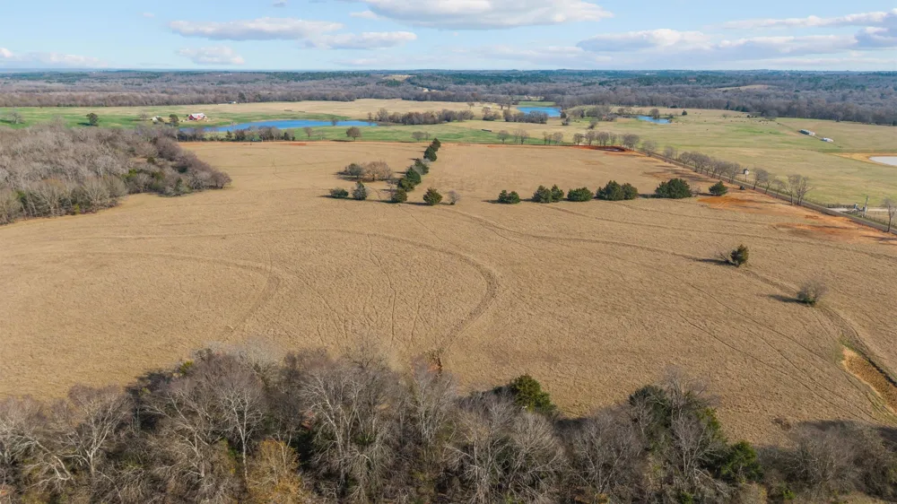 17700 County Road 477 Lindale, TX 75771