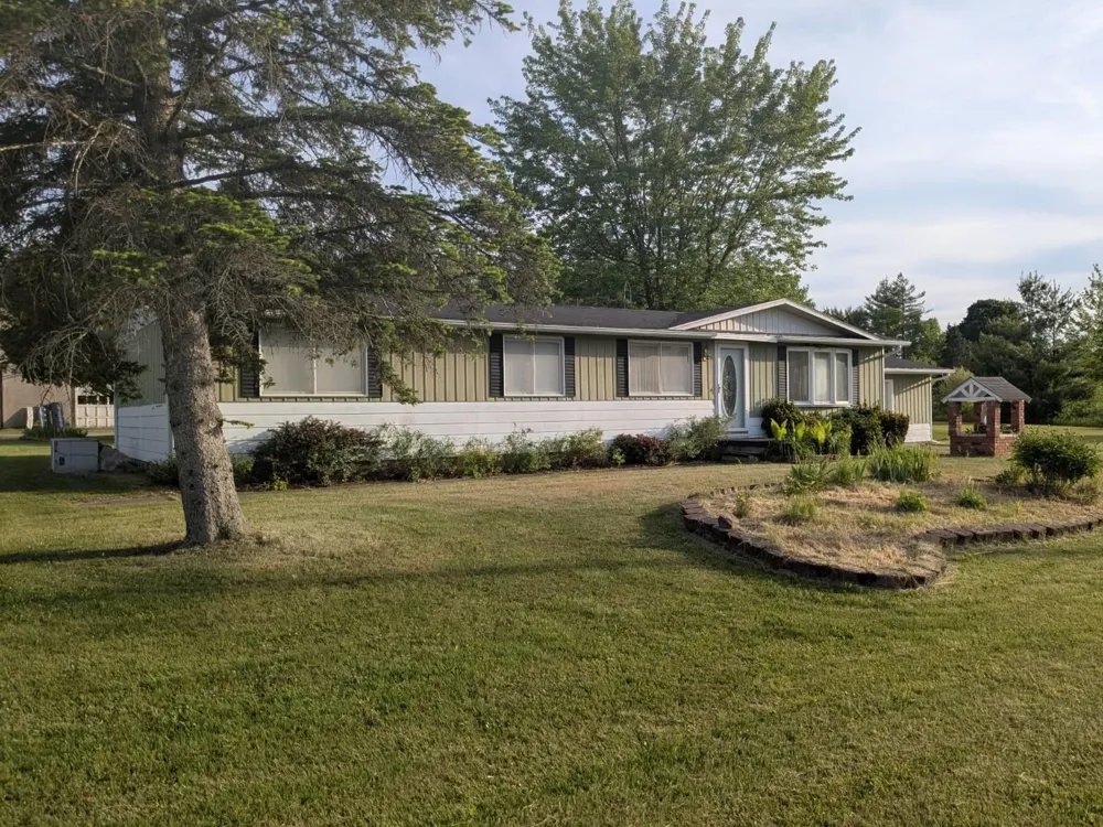 511 W Main Street Plainfield Township, MI 48739