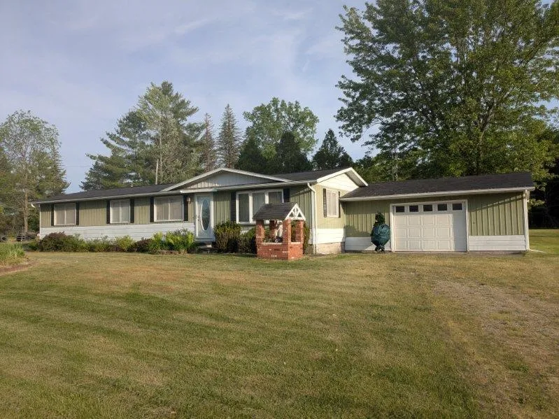 511 W Main Street Plainfield Township, MI 48739